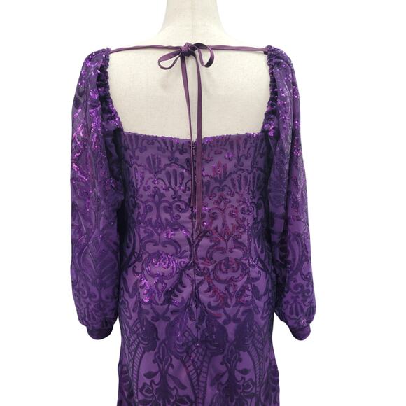 NWT Long Sleeved Patterned Sequin Gown in Purple - Picture 10 of 11